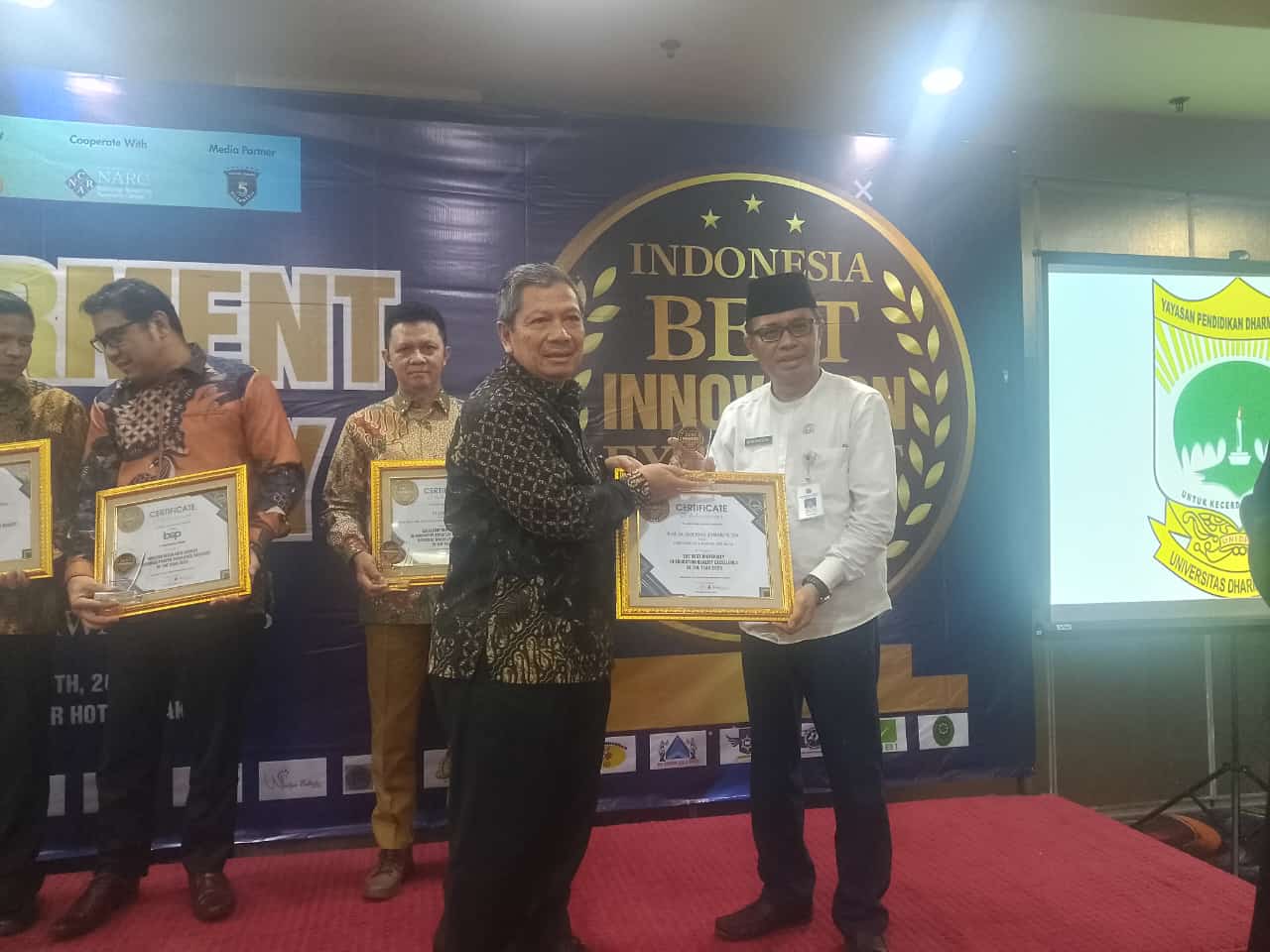 Universitas Dharma Andalas Cetak Sejarah Baru: Raih “Indonesia Best Innovation Excellent Award 2025” Tegaskan Posisi Sebagai Institusi Pendidikan yang Terus Berinovasi